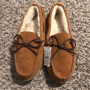 J Crew size 9 men’s slippers. Brand new. Never worn.